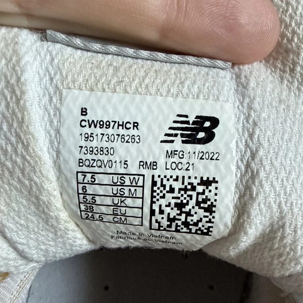 NEW BALANCE 997H Sneakers Shoes Women's Size 7.5 Beige White Gray CW997HCR - Picture 7 of 13
